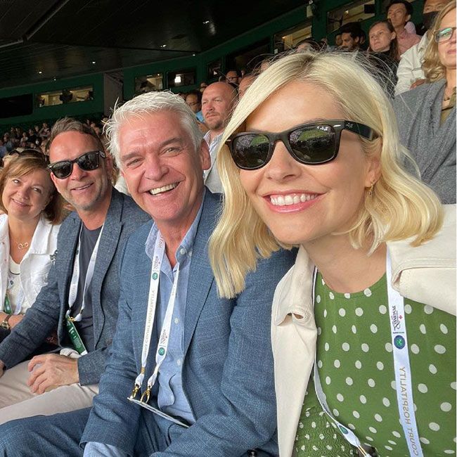 holly willoughby raybans