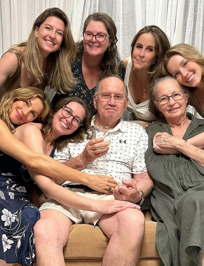 Photo shared by Gisele Bündchen on Instagram January 30 2023 with her parents and five sisters, following the passing of her mother Vania