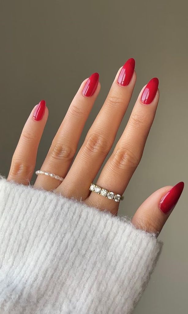 classic red nail grandmacore manicure