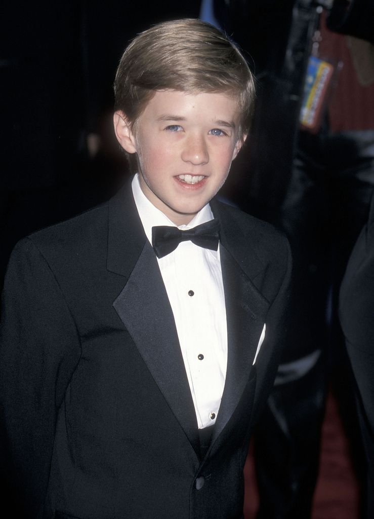 Actor Haley Joel Osment in a suit in 2000