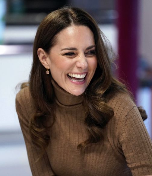 Kate wears the Missoma Pyramid Charm Hoop Earrings in 2022