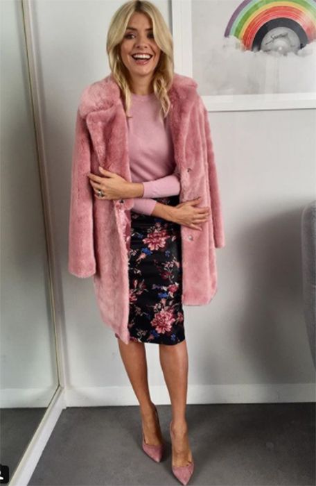 holly willoughby pink fur