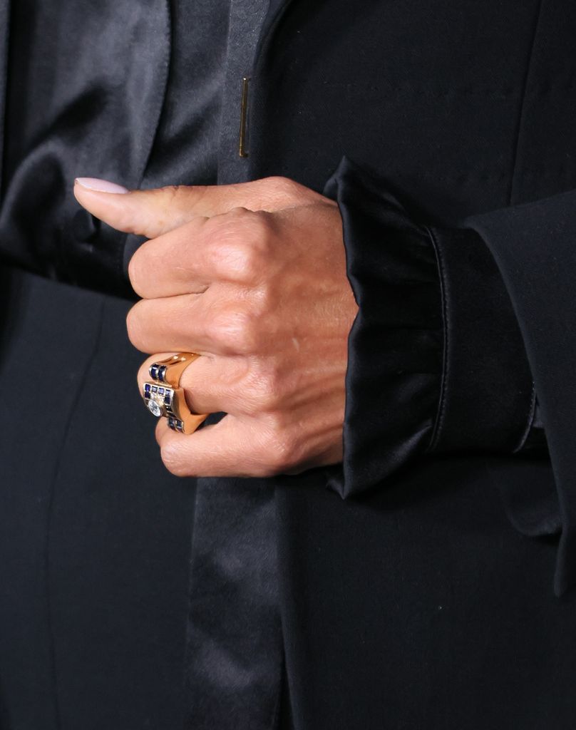 La bague est estimée à une valeur à six chiffres