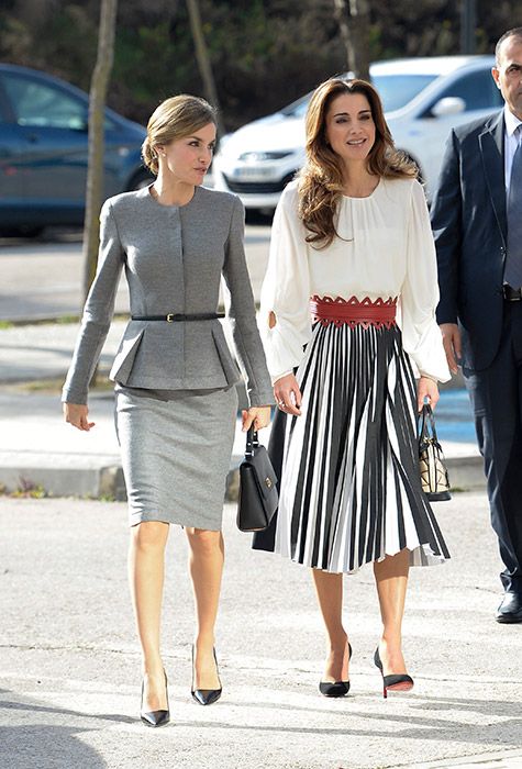 queen rania pleated