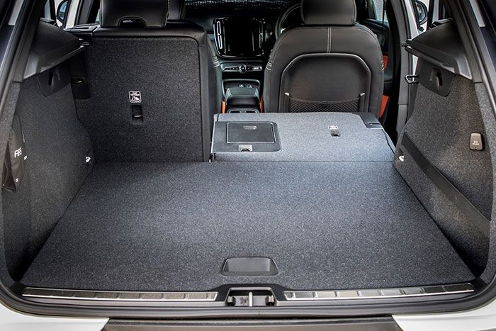 volvo t5 boot space