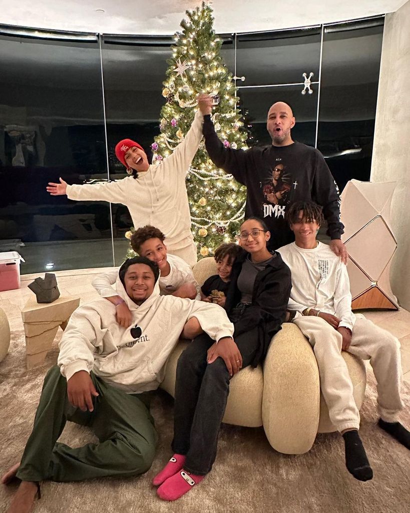 Swizz Beatz and Alicia Keys with their kids