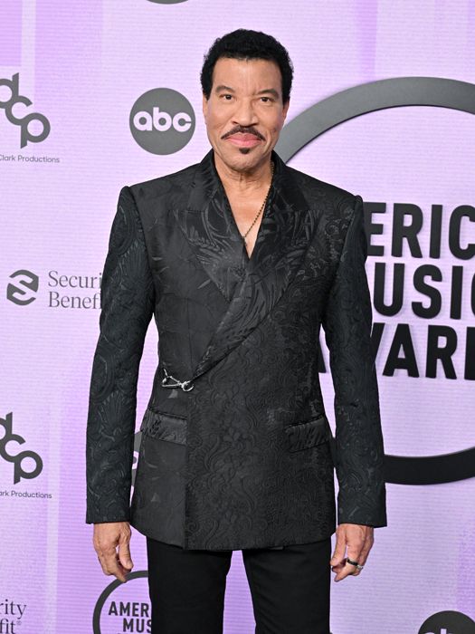 lionel richie on the red carpet