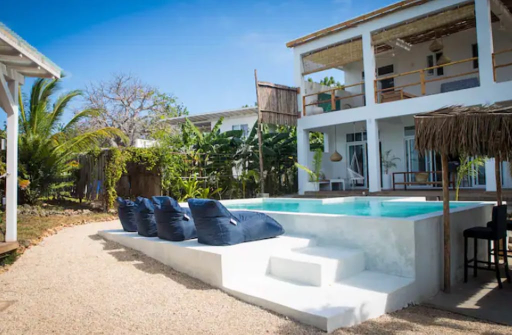 Kasa Pili in Fumba, Zanzibar - exterior view with swimming pool