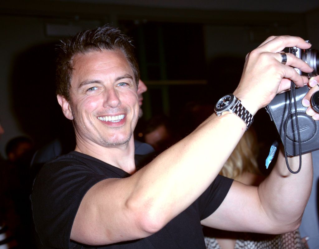 SAN DIEGO, CA - JULY 26:  Actor John Barrowman attends Warner Bros. Television & DC Entertainment world premiere presentation during Comic-Con International 2014 at San Diego Convention Center on July 26, 2014 in San Diego, California.  (Photo by Albert L. Ortega/Getty Images)