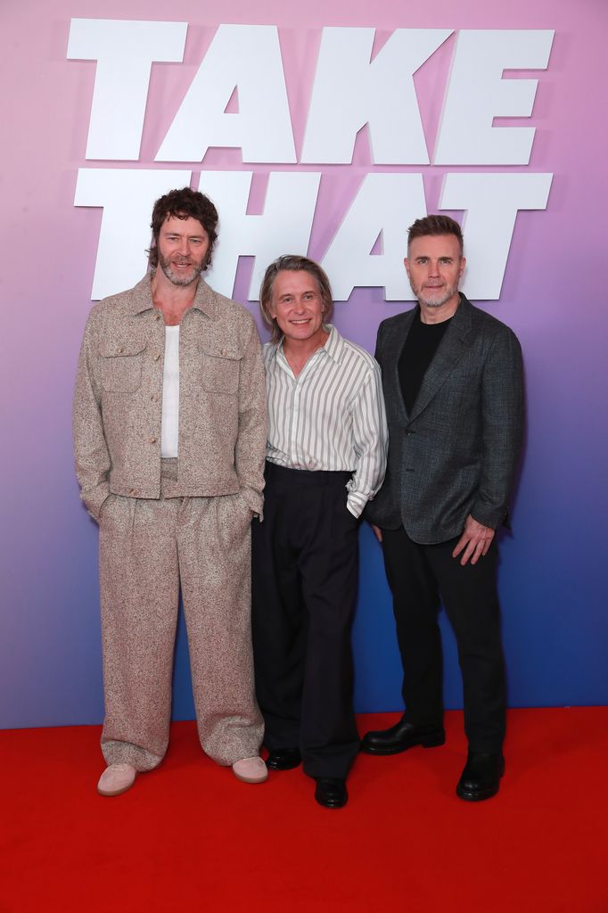 Prenez That « avide » de succès alors qu'ils prouvent qu'ils sont de retour pour de bon avec un nouveau documentaire Netflix 3 Les trois membres restants de Take That ont offert une prestation surprise à des fans enthousiastes lors de la projection.