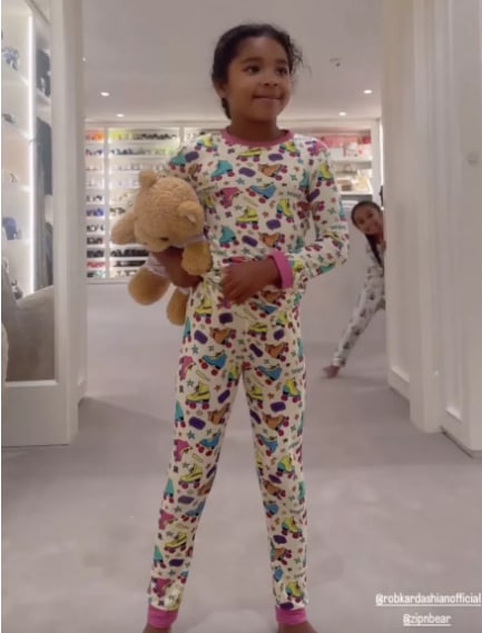 True showcased her new teddy bear 'Zippy' during the fashion show