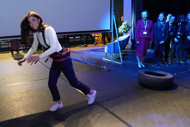 Kate Middleton pulling tyre at engagement