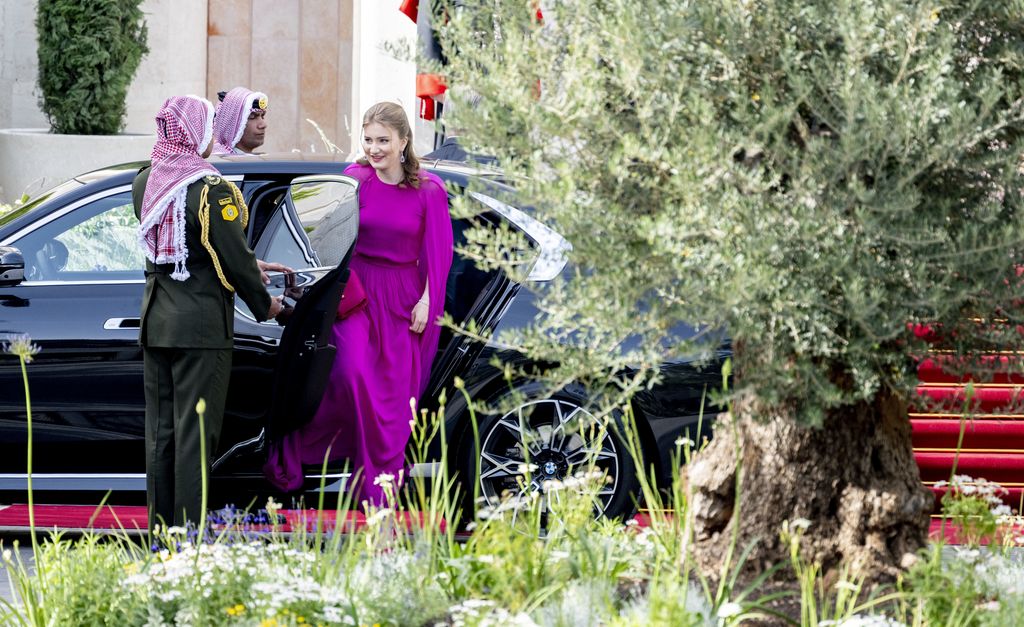 Princess Elisabeth getting out of a car