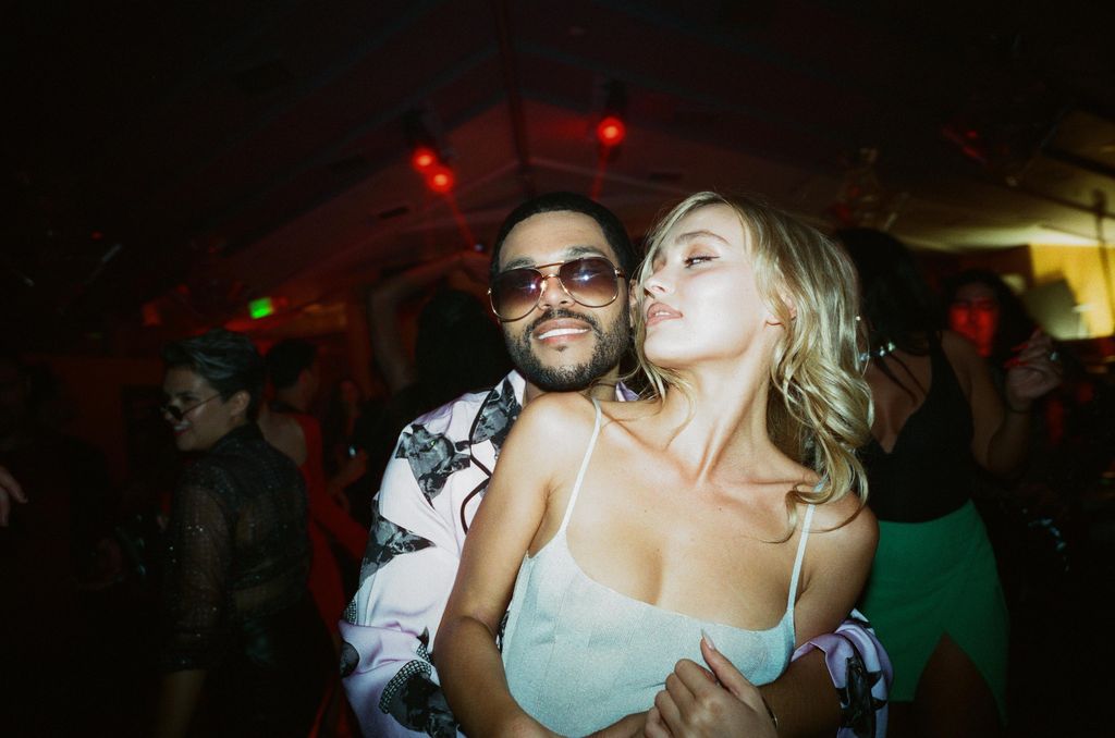 Pop superstar Jocelyn meets Tedros, a nightclub owner
