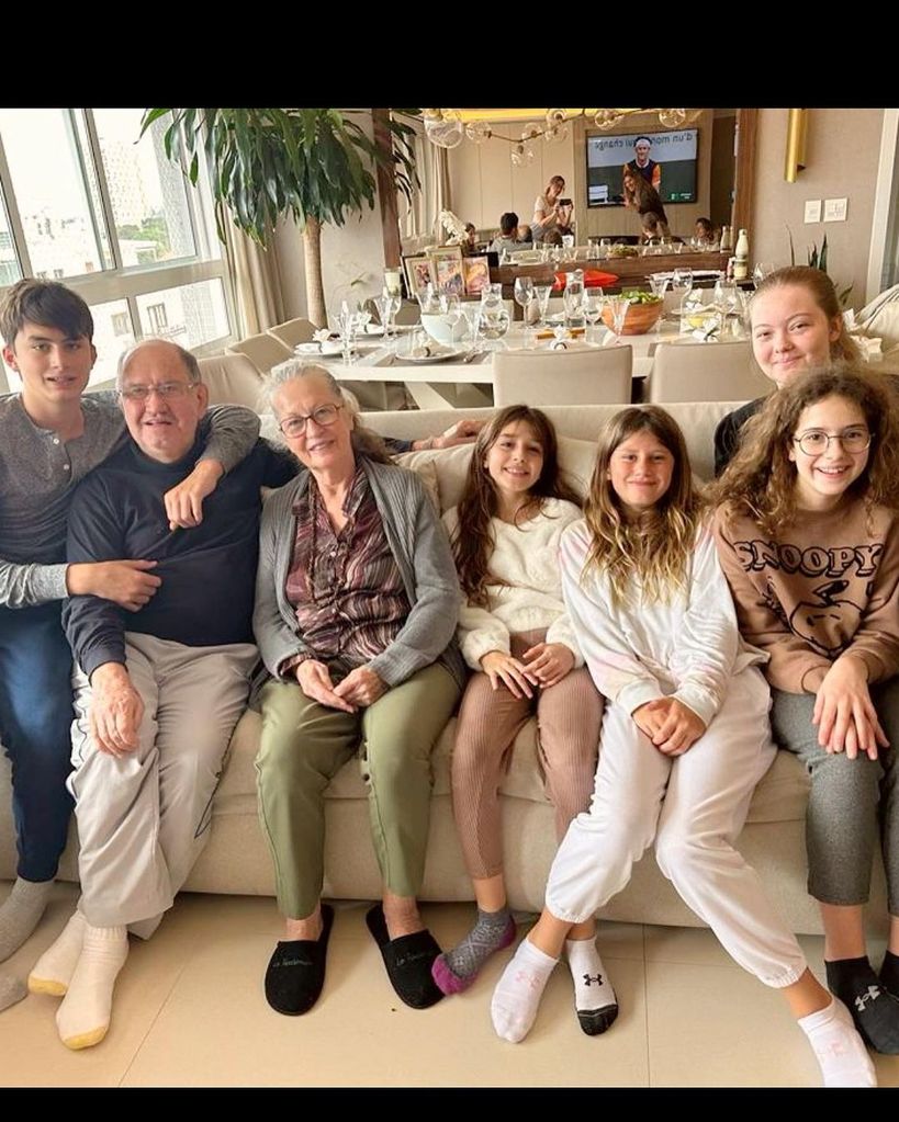 Gisele's parents with their grandchildren