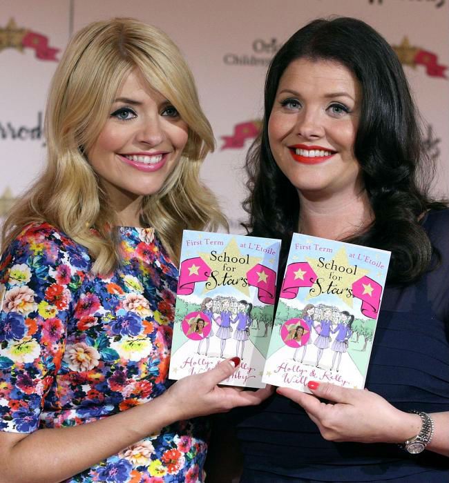 holly willoughby sister kelly photo