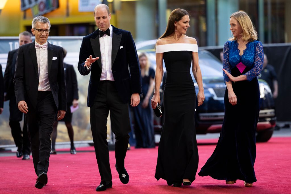 Princess Kate's dress differs in shape 
