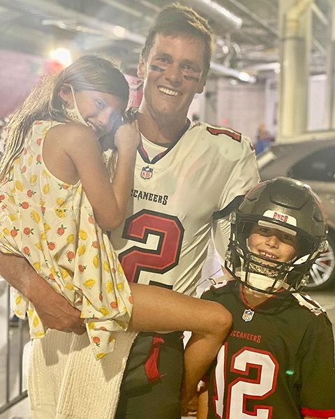 tom brady daughter and son after superbowl