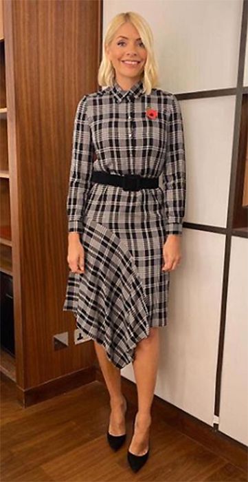 Holly Willoughby's grey check dress has This Morning fans absolutely ...