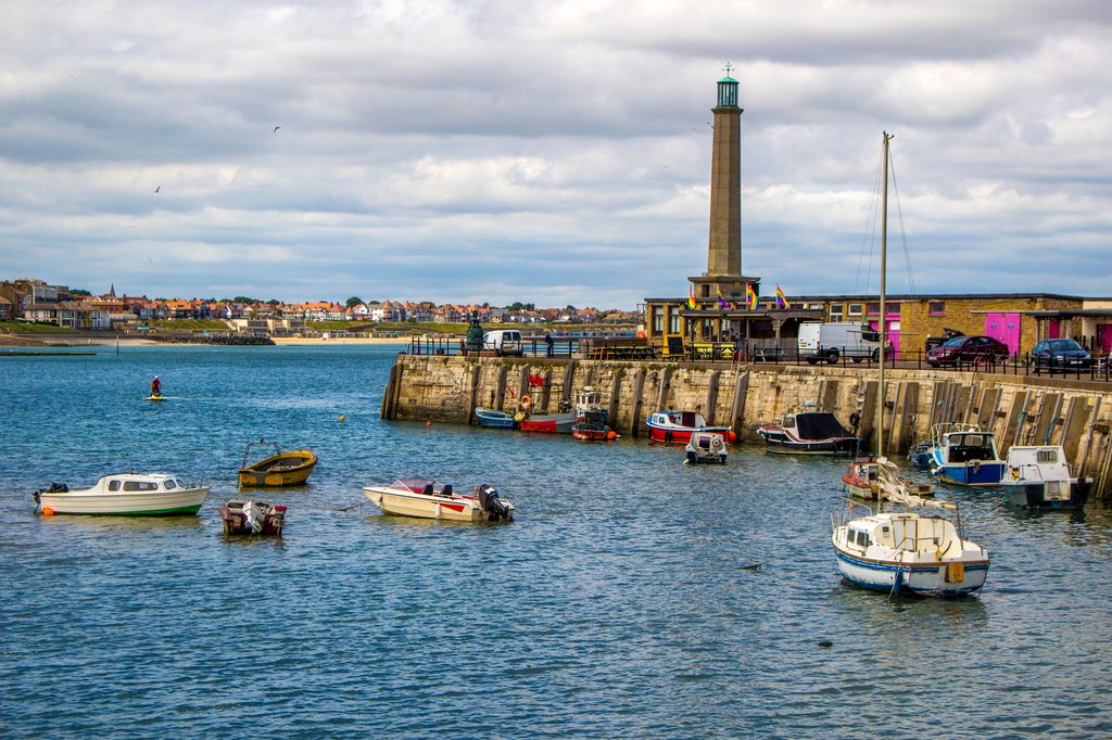 View of Margate Harbour Arm and lighthouse