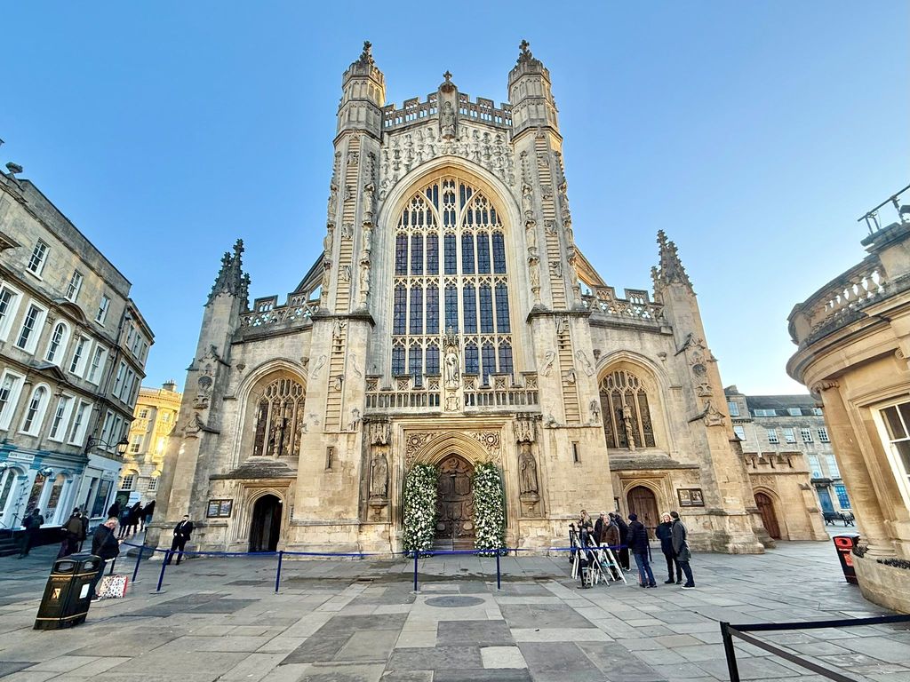 Holly Ramsay et Adam Peaty se sont mariés à l'abbaye de Bath
