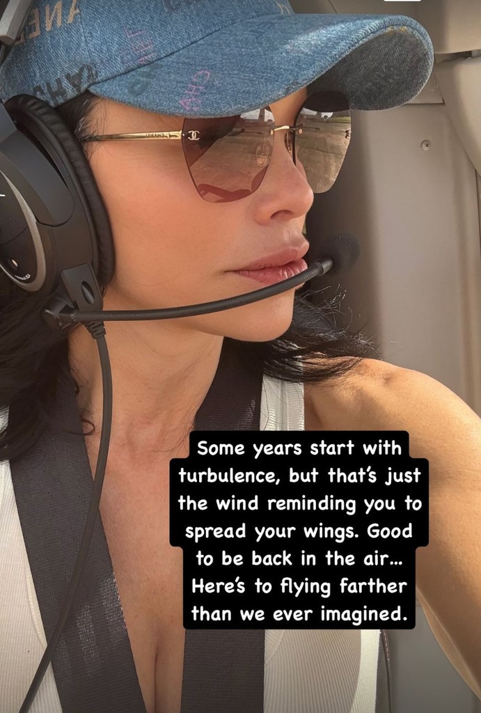 Photo shared by Lauren Sánchez to her Instagram Stories on February 10, 2025 talking about recent "turbulence."