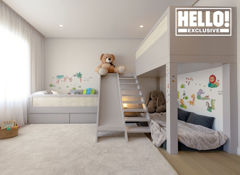 Eva Longoria bedroom for son Santiago with bunkbed wall art and teddy bear