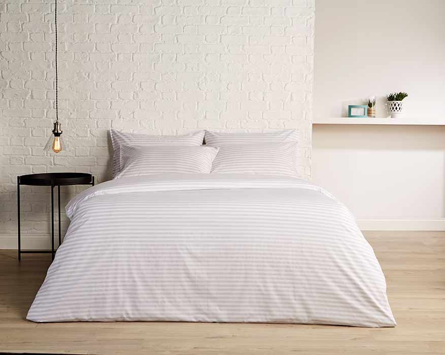 5 Christy simple bedding
