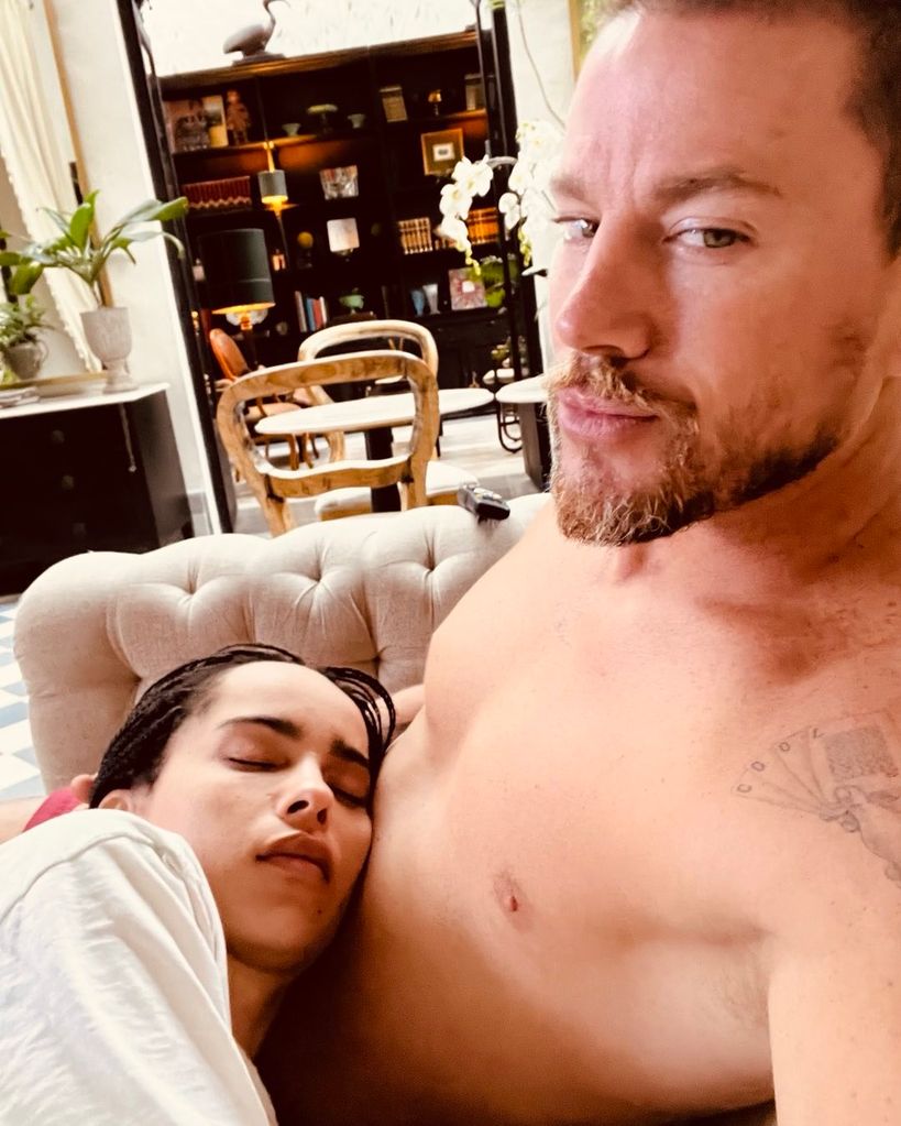 channing tatum shirtless with zoe kravitz sleeping on him