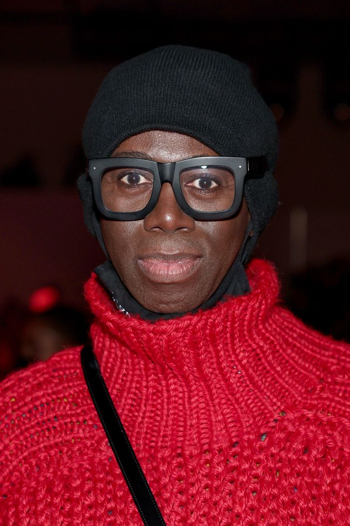 Miss J Alexander assiste au défilé de mode Bibhu Mohapatra 