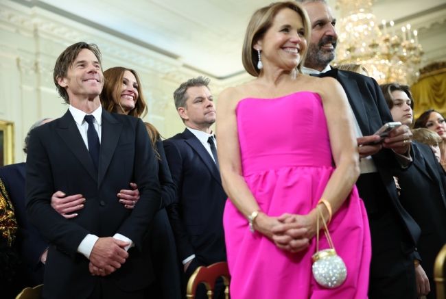 julia roberts and danny moder at the kennedy center honors