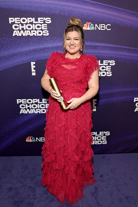 kelly clarkson peoples choice awards
