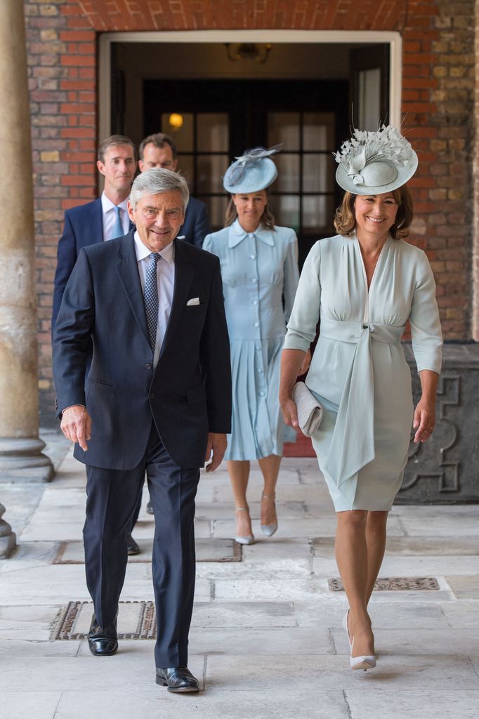 Michael dan Carole Middleton tiba untuk pembaptisan Pangeran Louis Inggris