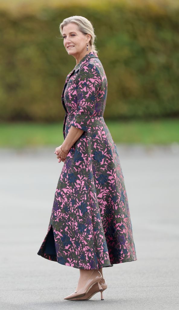 Sophie, Duquesa de Edimburgo durante o desfile de boas-vindas do 5º Batalhão, The Rifles (5 RIFLES) no Picton Barracks em 4 de outubro de 2024 em Bulford, Wiltshire. 