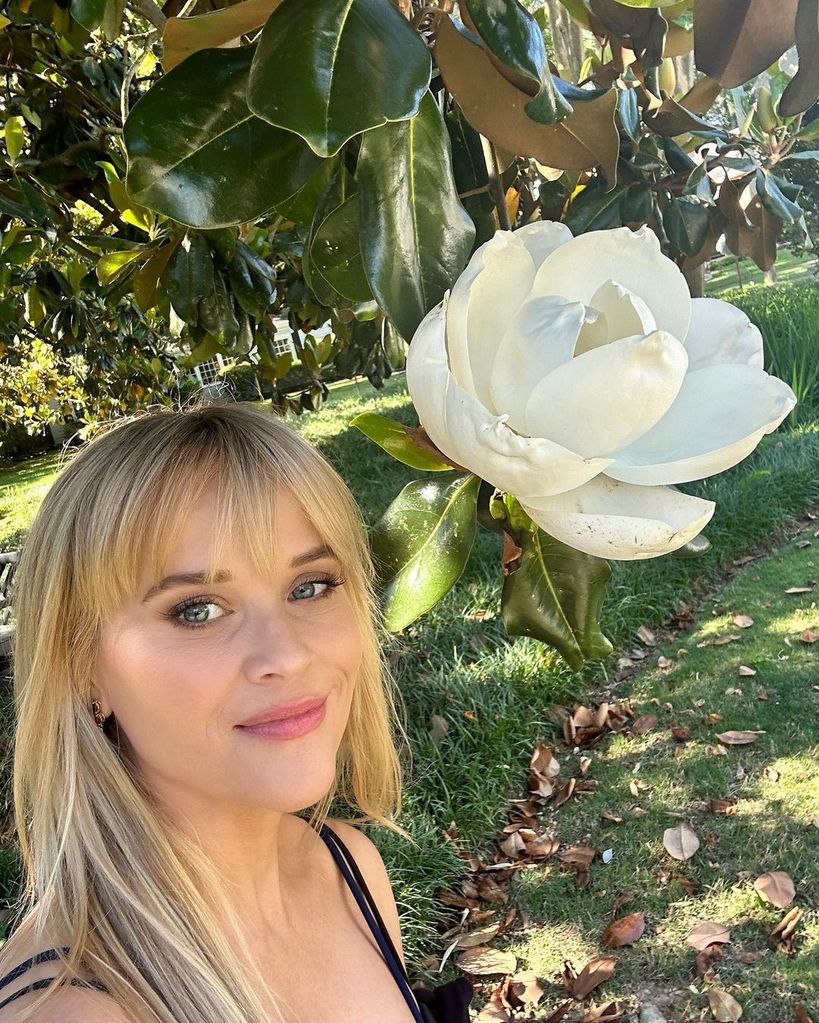 Reese Witherspoon debuted her new haircut, and she looks just like her daughter Ava