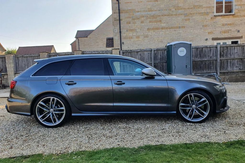 This is the super-fast Audi RS6 Avant formerly owned by Prince Harry