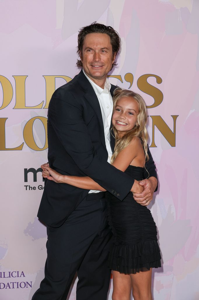 oliver hudson daughter rio hugging