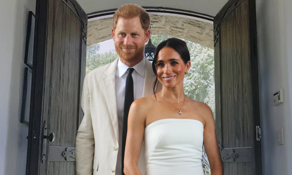 harry-meghan-front-doors