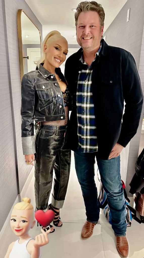 Gwen and Blake cuddle up in latest photos
