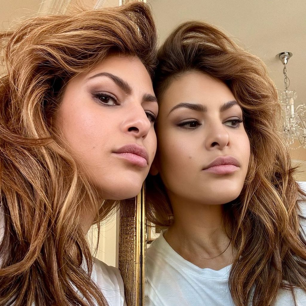 eva mendes eye makeup concealer selfie