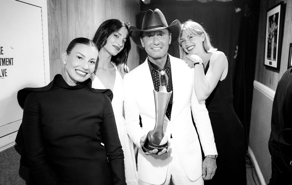NASHVILLE, TENNESSEE - AUGUST 23: (EDITORS NOTE: Image has been converted to black and white and retouched) (L-R) Faith Hill, Audrey McGraw, Tim McGraw and Maggie McGraw pose backstage at the 16th Annual Academy of Country Music (ACM) Honors at Ryman Auditorium on August 23, 2023 in Nashville, Tennessee. (Photo by John Shearer/Getty Images for ACM)