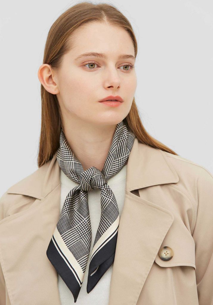 LilySilk Houndstooth Printed Square Silk Scarf