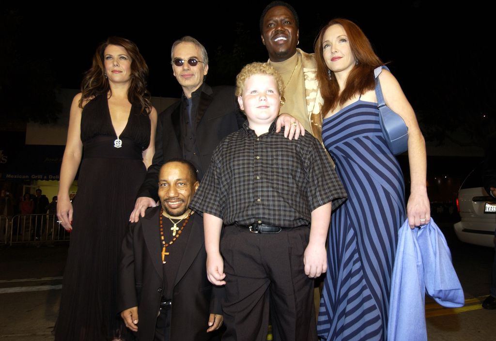 The cast of Bad Santa posing on the red carpet