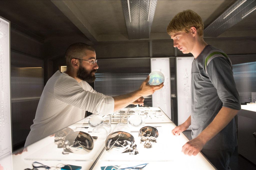 Oscar Isaac and Domhnall Gleeson in a still image from Ex Machina