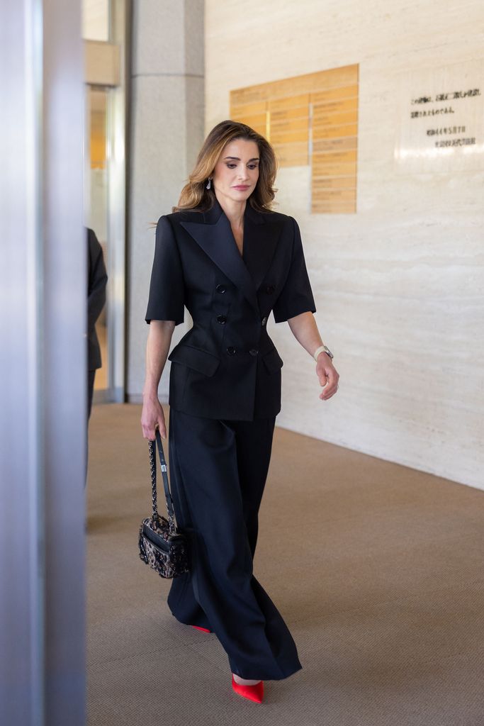Queen Rania Al Abdullah visiting the National Museum of Modern Art in Tokyo
