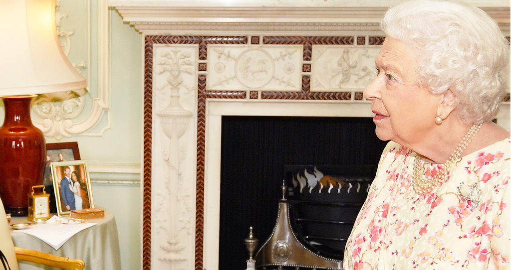 Al lado de la última reina en la sala de la casa