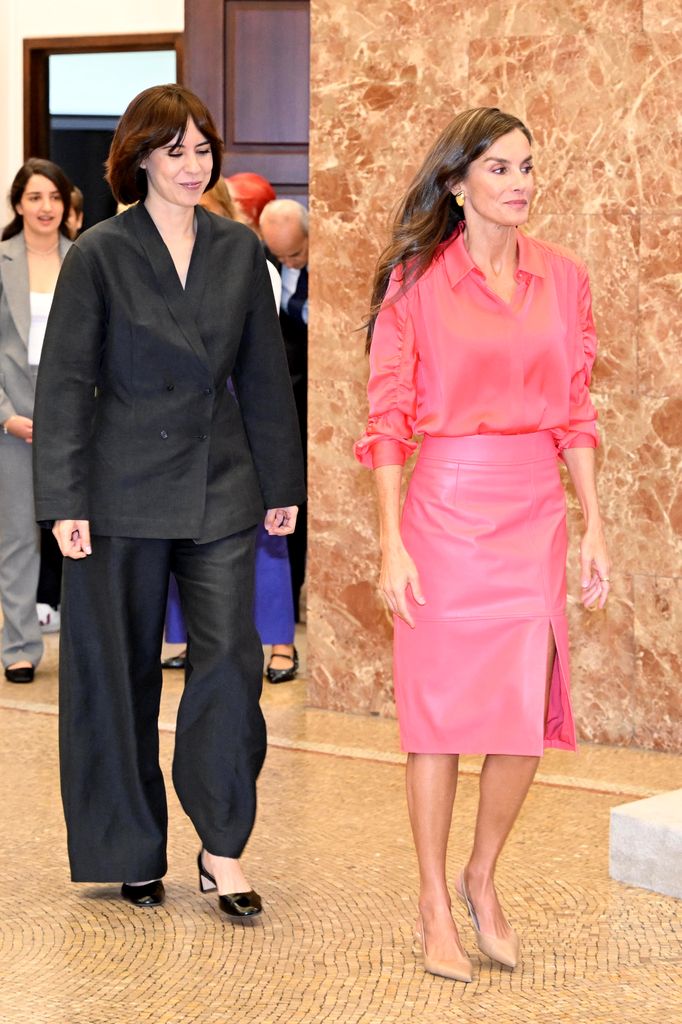 MADRID, SPAIN - OCTOBER 02: The Minister of Science, Innovation and Universities, Diana Morant, and Queen Letizia attend the UNICEF Spain Awards ceremony on October 2, 2025, in Madrid, Spain. Queen Letizia presides over the presentation ceremony of the UNICEF Spain 2025 Awards, which this year recognize the Gasol Foundation in the Transforma category. (Photo By Jose Oliva/Europa Press via Getty Images)