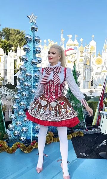 gwen stefani christmas look