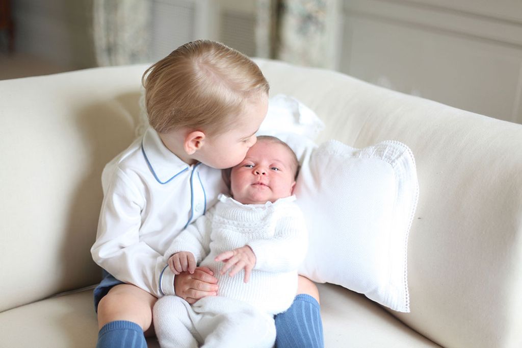 prince george and princess charlotte kiss