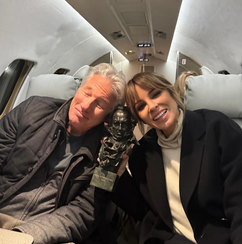 Alejandra shared a selfie with Richard aboard a private luxury jet